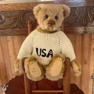 2004 Bartons creek collection. USA bear.